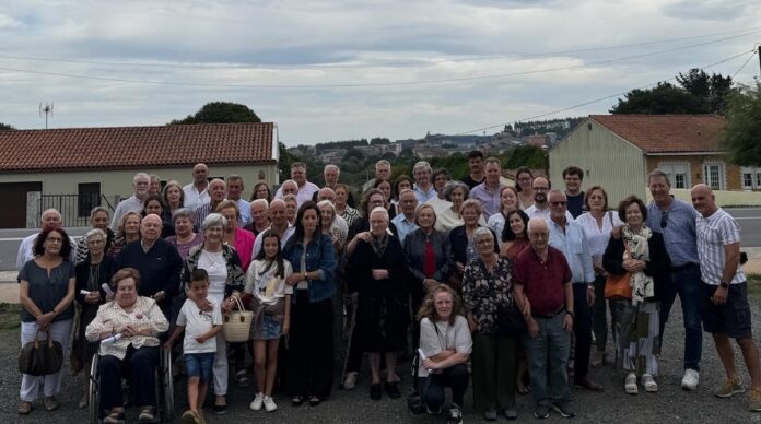 Homenaxe Tio Benito do Santo en Curtis