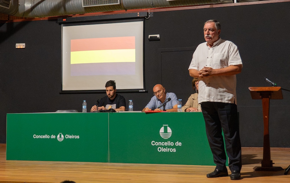 Angel Garcia Seoane na charla por Francisco Miguel