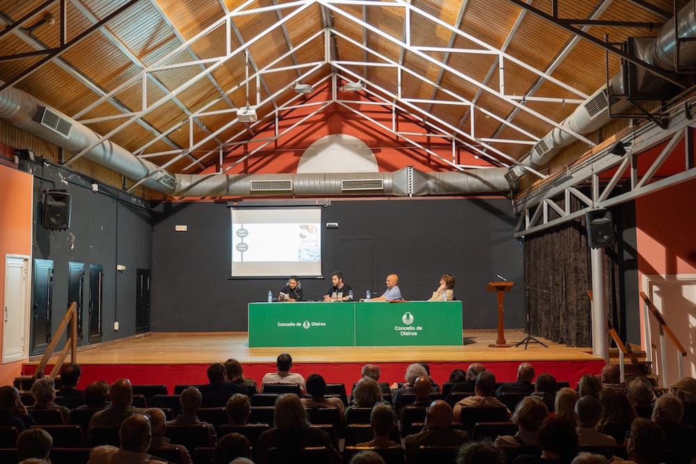 Charla en Oleiros sobre Francisco Miguel