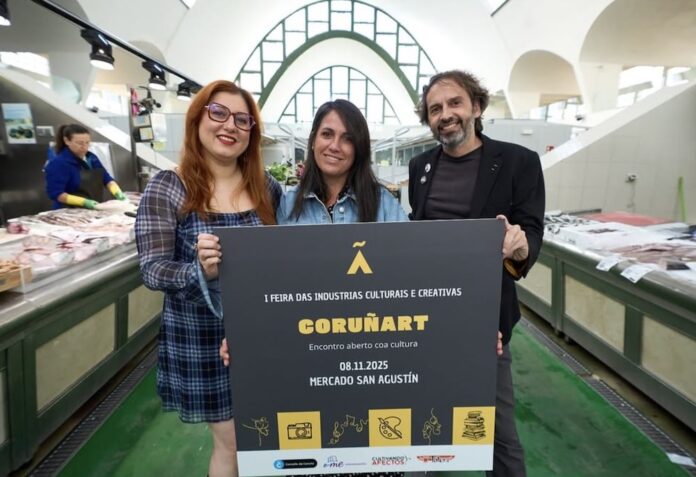María Nieto, codirectora de CoruñArt; Tomás Legido, codirector de CoruñArt e Iria Mejuto, codirectora de CoruñArt na presentación en SAn Agustín