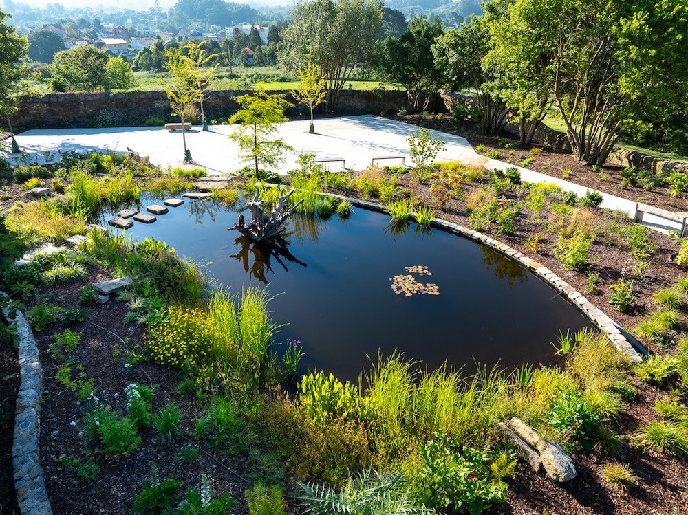 Parque Rosalía Mera de Oleiros. Joaquín Barreiro Cajaraville