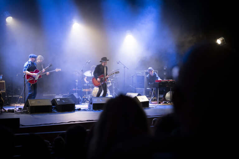 Mikel Erentxun trae a Coruña a xira que revive a lenda de Duncan Dhu