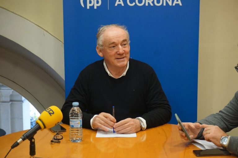 O PP lémbralle a PSOE e BNG que esqueceron regular os VTC na recén aprobada ordenanza de mobilidade