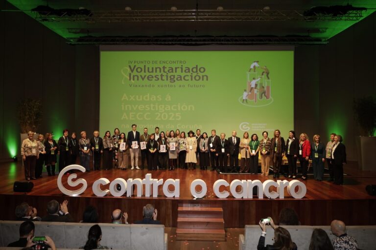 AECC Juntas Locales e investigadores copia