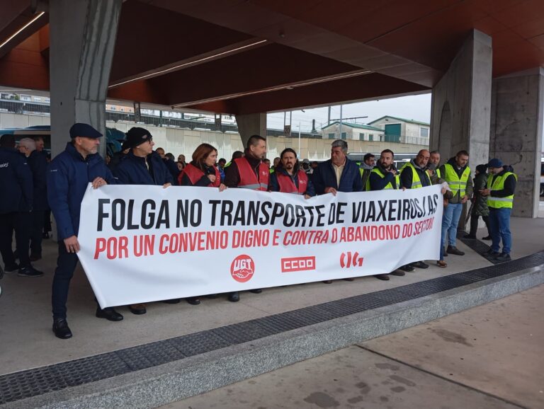 Suspendida provisionalmente a folga no transporte de viaxeiros por estrada na Coruña tras alcanzar un preacordo que non asinará a CIG