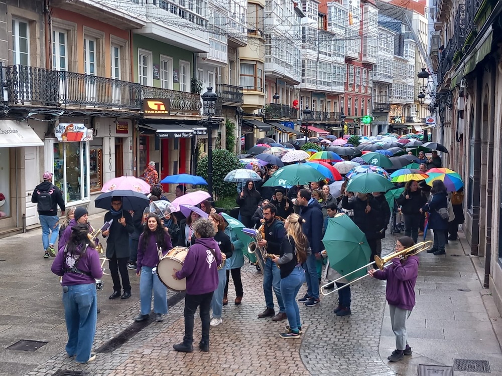 Dia da Discapacidade na Coruna-Baixo o Mesmo Paraugas