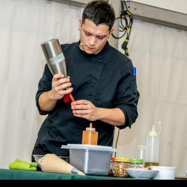 Juan Carlos Agilda candidato ao Premio Promesas de Alta Cociña- CIFP Paseo das Pontes
