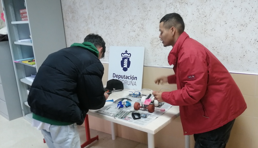 Usuarios do CIS facendo arte con crebas con Mar de Fabula