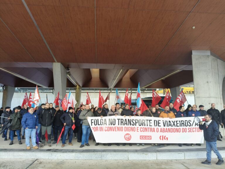 Mobilización do transporte de viaxeiros da Coruña con aviso dunha folga indefinida desde o 2 de febreiro