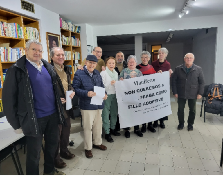 O colectivo de Vítimas do Franquismo da Coruña urxe a retirar a Manuel Fraga a distinción de fillo adoptivo