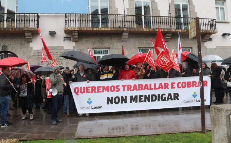 Os traballadores de Losán saen á rúa na Coruña e en Madrid para esixir salarios pendentes e un plan que salve o emprego