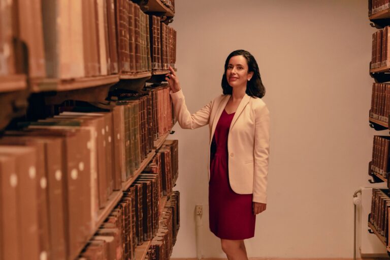 A profesora da Universidade da Coruña recibe o Colin Bell Award 2026 da Universidade de Cambridge