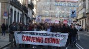 Imaxe da manifestación desta mañá dominical en Santiago