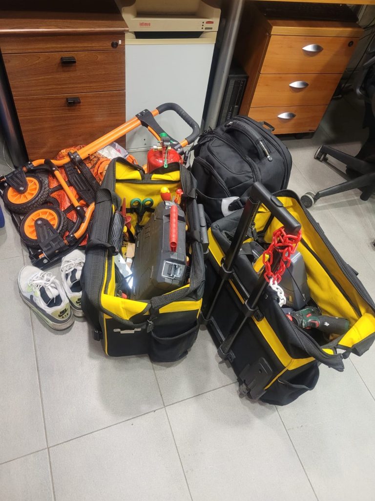 Detido en Culleredo un home por roubar pertenzas do interior de furgóns industriais