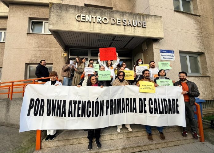 Concentracion no A Coruña. Centro de Saude de Adormideras