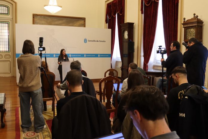 Ines Rey ante os periodistas