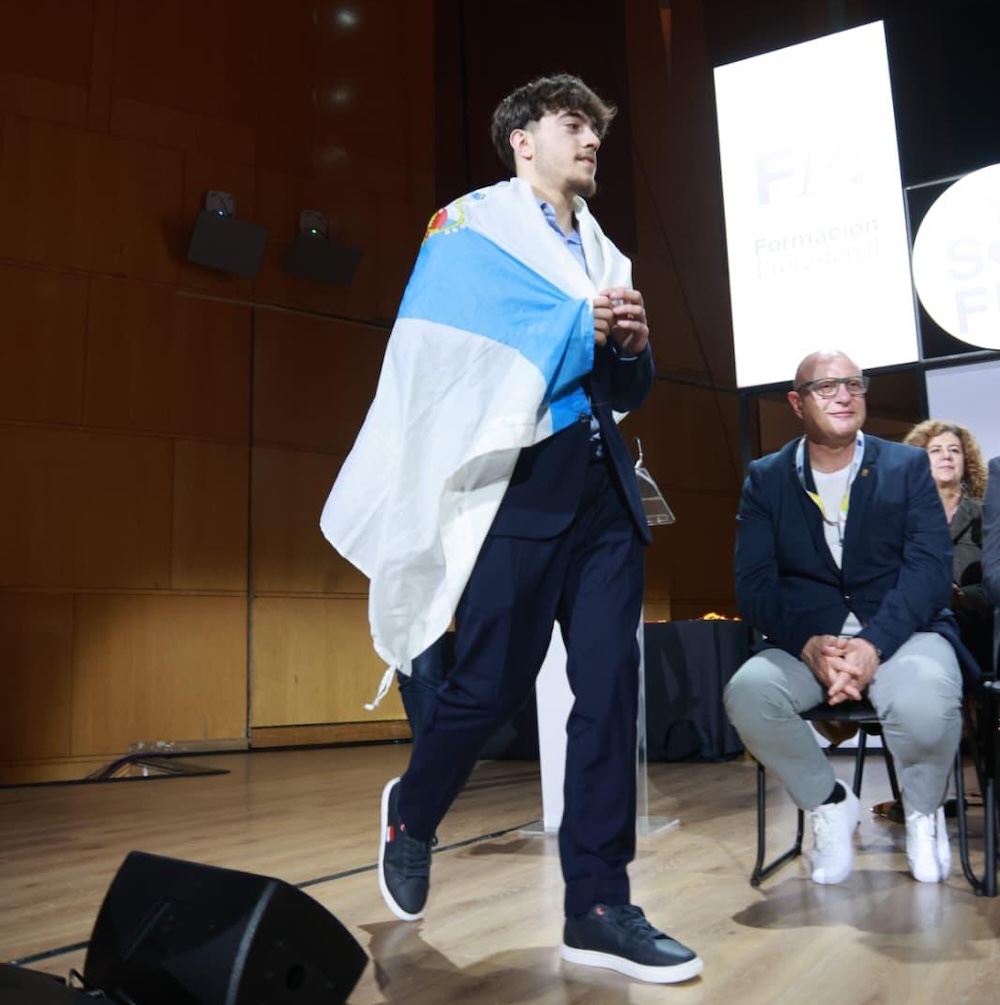 Mateo Lema Villar do CIFP Paseo das Pontes Prata na Spaniskils de Panadaria