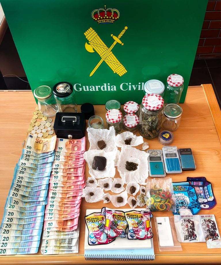 Deteñen a un mozo de 22 anos en Culleredo por tráfico de drogas e intervéñenlle haxix, marihuana e cocaína