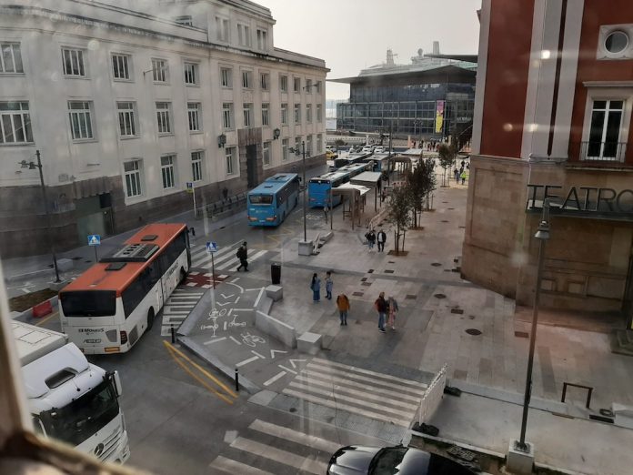 FOTO 2 BUSES 20-04-26