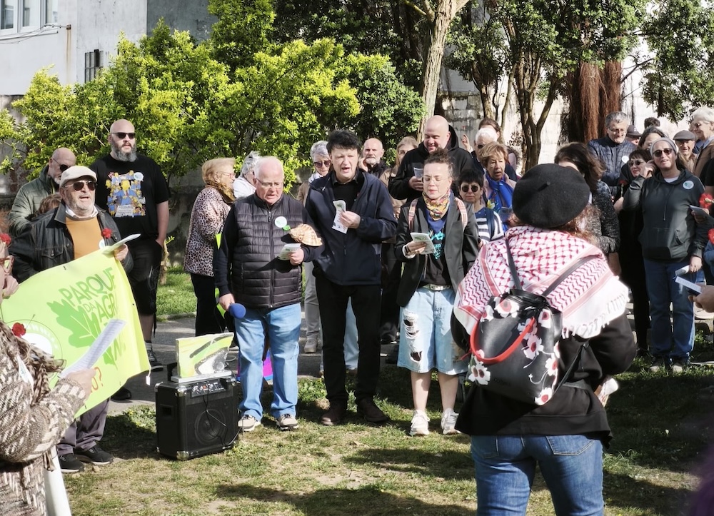 Manifestacion no Parque da Agra 2