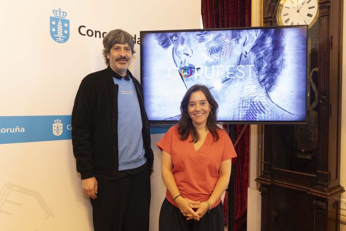 O director do Corufest Xose Leis coa alcaldesa Ines Rey