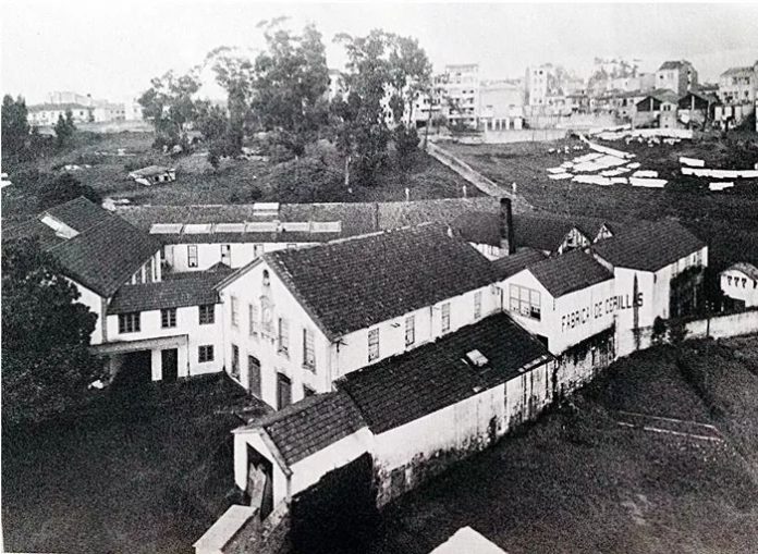 fábica-de-mistos-e-ao-fondo-o-lavadoiro-da-Falperra