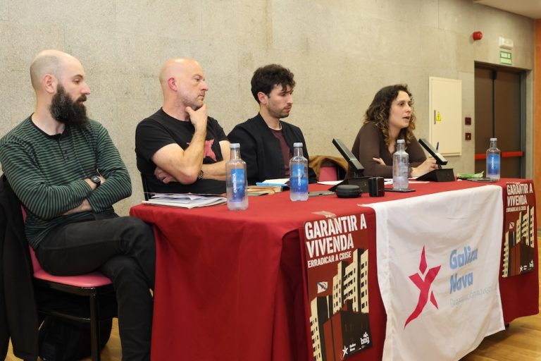 Avia Veira acto de vivenda de Galiza Nova