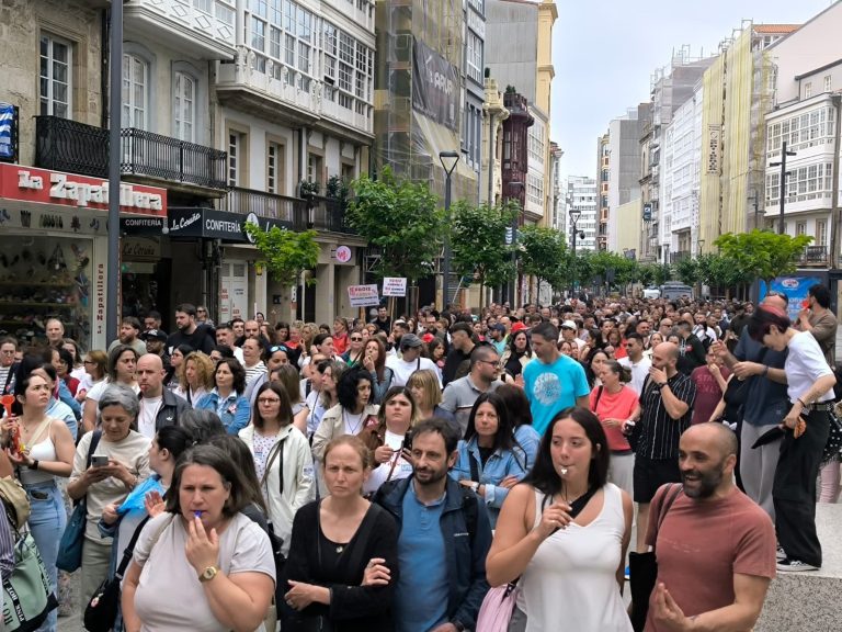 A Asociación de Supermercados insta aos sindicatos a negociar pola folga do martes