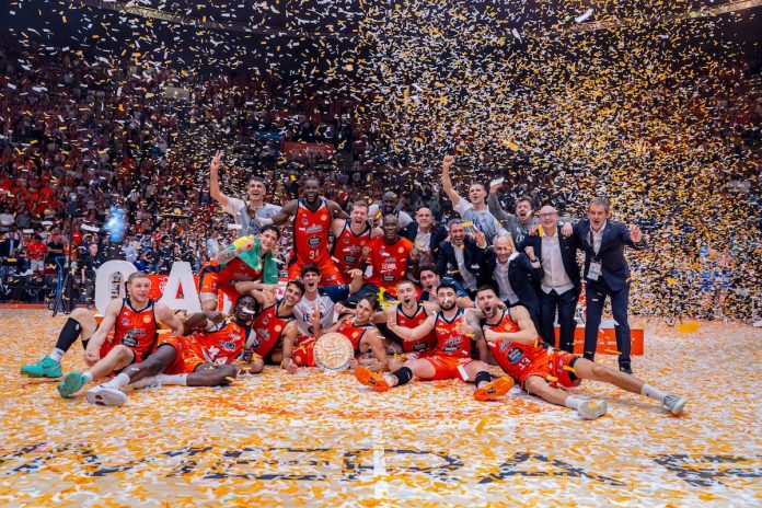 Basquet Coruna campions da Primera FEB e novo equipo de ACB