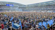 A afección invediu o céspede de Riazor tralo pitido final