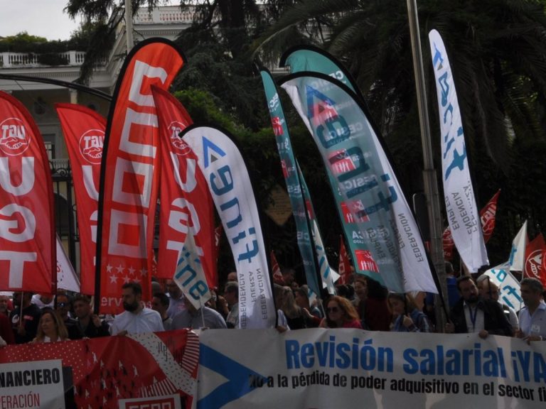 CCOO mobiliza o sector bancario este mércores polo clima laboral con protestas na Coruña e outras sete cidades