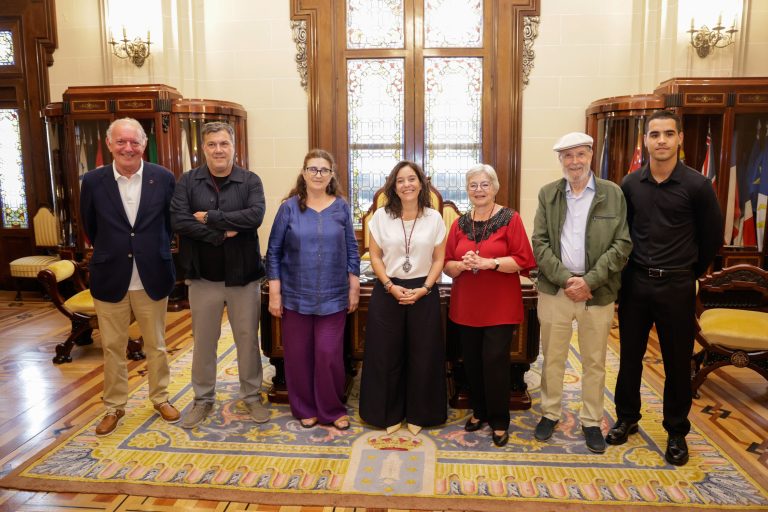 Propoñen a Salvador de Madariaga como fillo predilecto no 50 aniversario do seu regreso do exilio