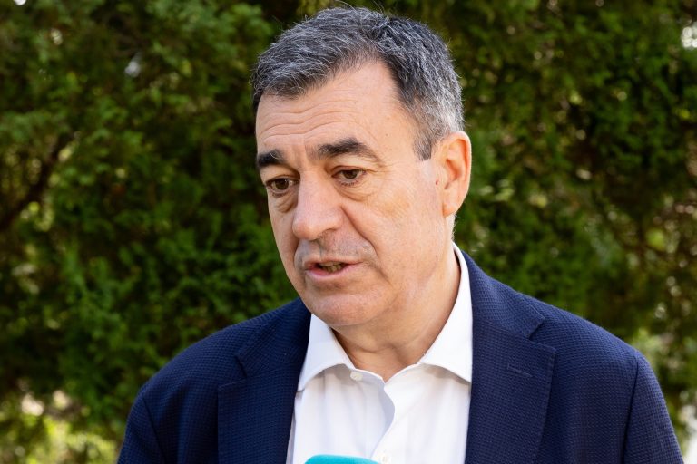Román Rodríguez pide “transparencia e responsabilidade” á UDC na súa xestión económica