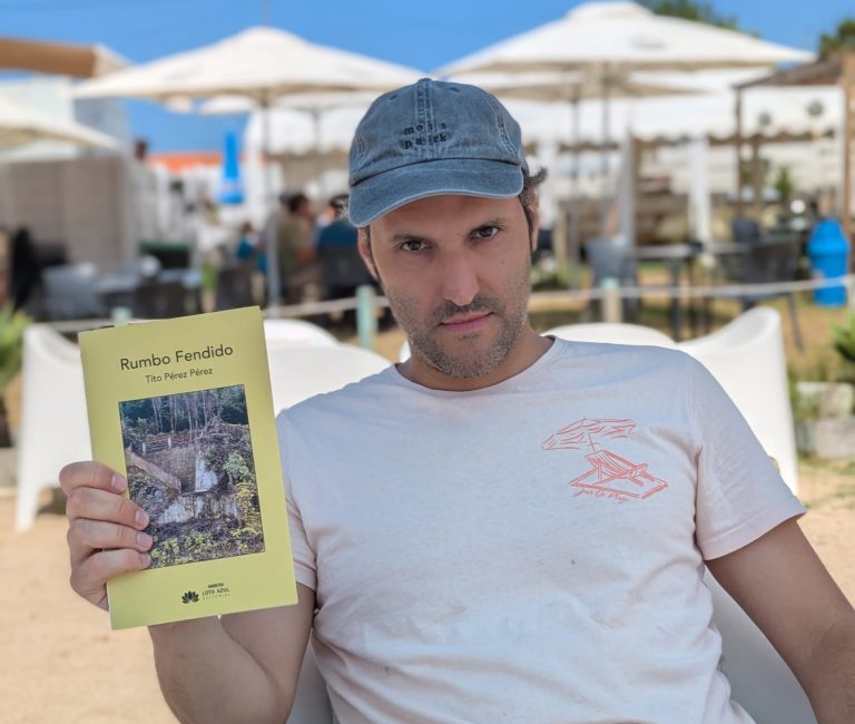Tito Pérez lanza “Rumbo Fendido”: “A emigración de xente moza con moita preparación é un tema infrarrepresentado na literatura”