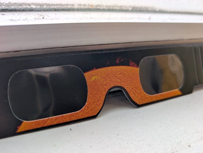gafas para o eclipse