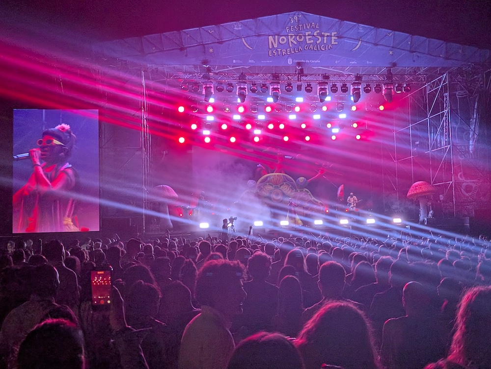 BOmba Estereo no Festival Noroeste