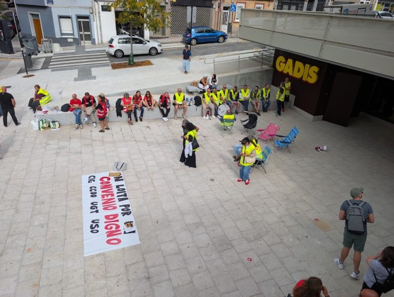 CCOO, CIG, UGT e USO boicotean a inauguración do Gadis de Monte Alto esixindo un desbloqueo ao convenio da alimentación