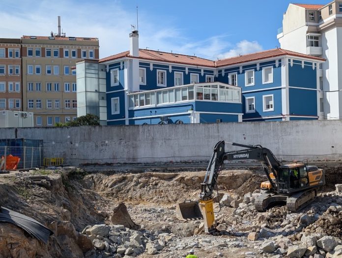 Obras na urbanizacion da Maestranza