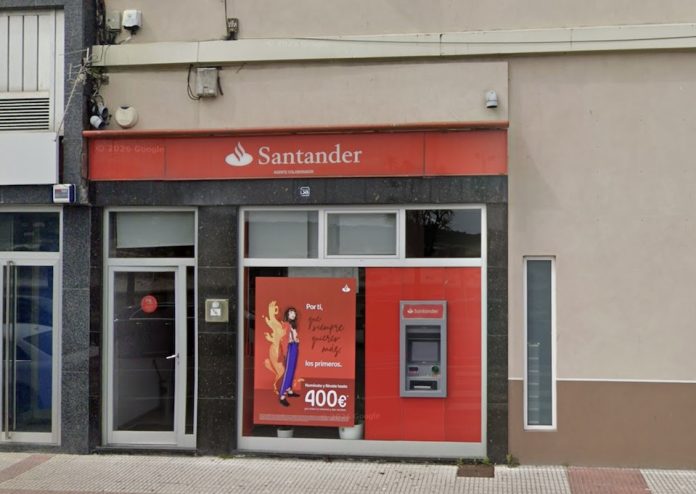 Oficina do Banco Santander en Laxe