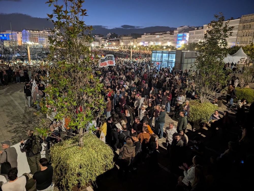 Manifestacion pola Vivenda na Coruna no Parrote